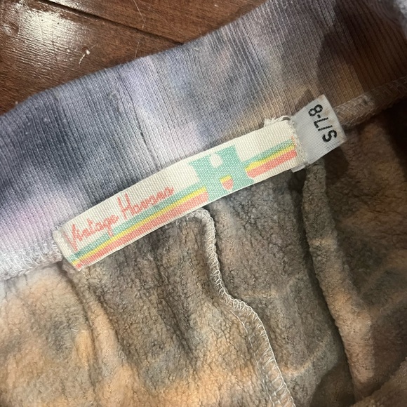 Dennys outfit. - Picture 2 of 6